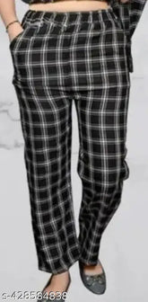 Polycotton women's above-knee pajamas, Indian-made